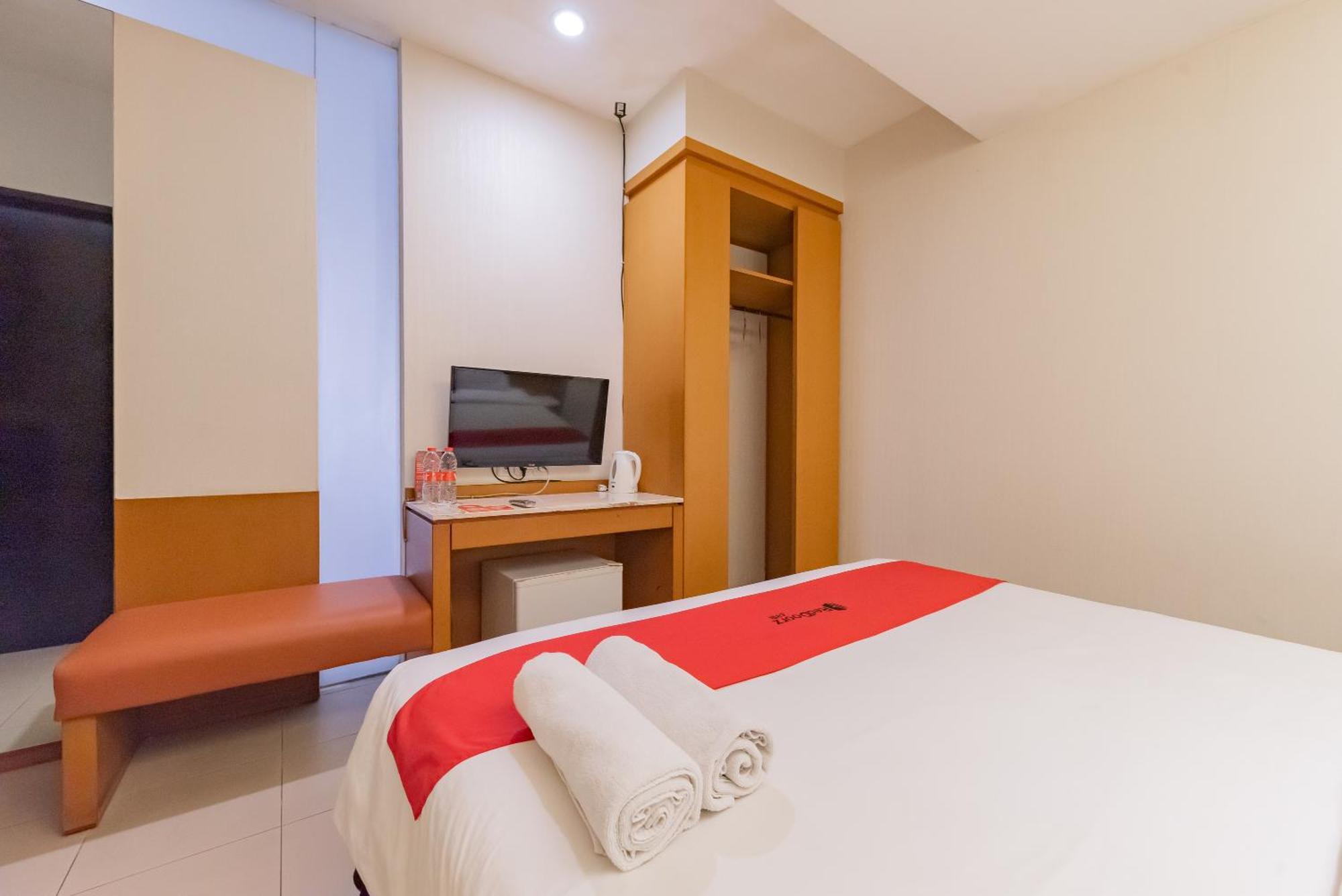 Reddoorz Plus @ Cipaganti Street 3 Bandung Bagian luar foto