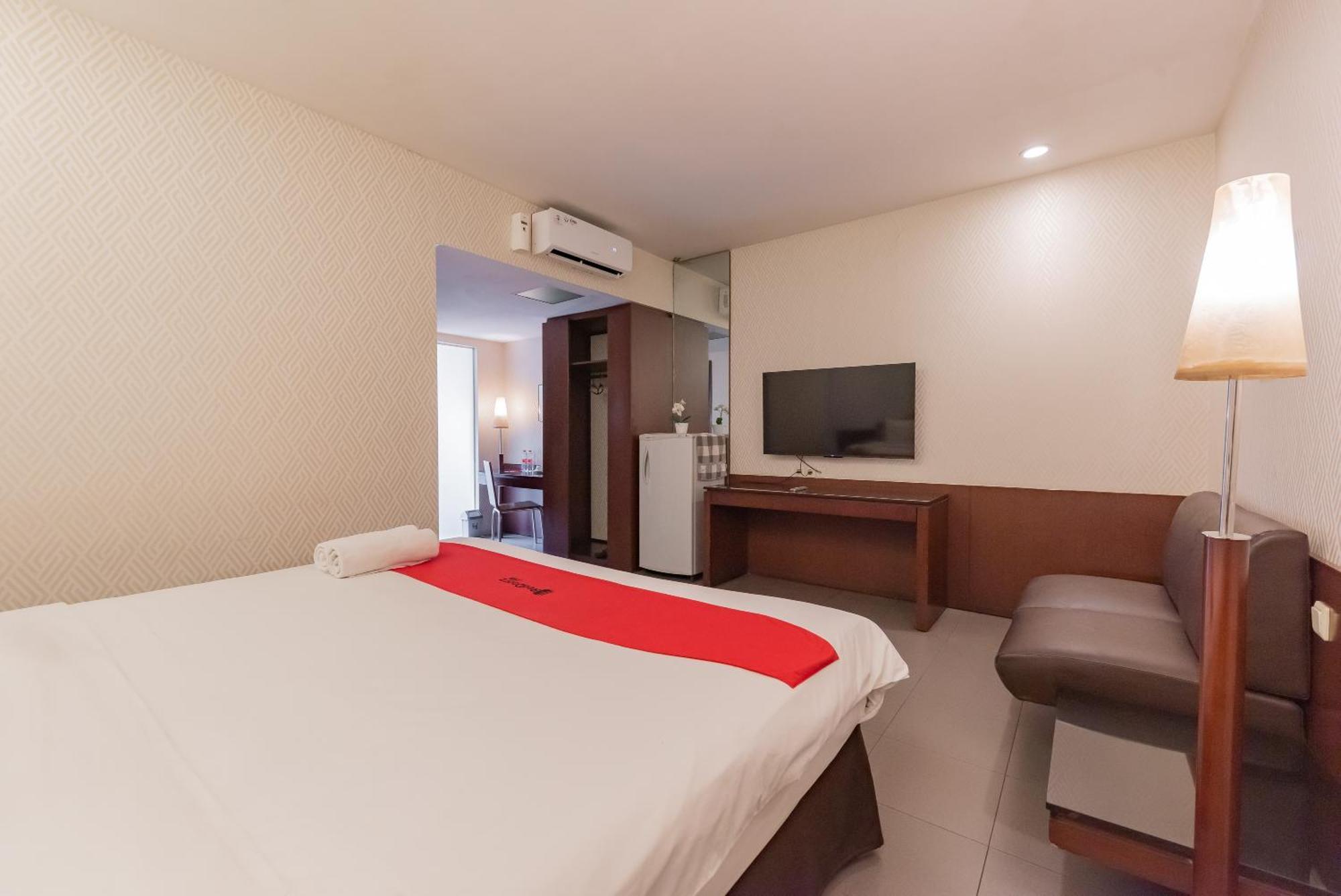 Reddoorz Plus @ Cipaganti Street 3 Bandung Bagian luar foto