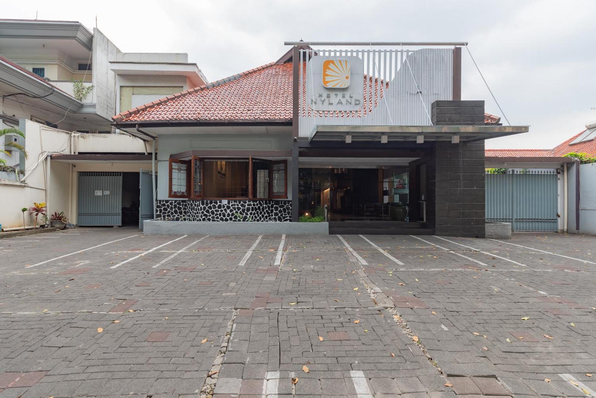 Reddoorz Plus @ Cipaganti Street 3 Bandung Bagian luar foto