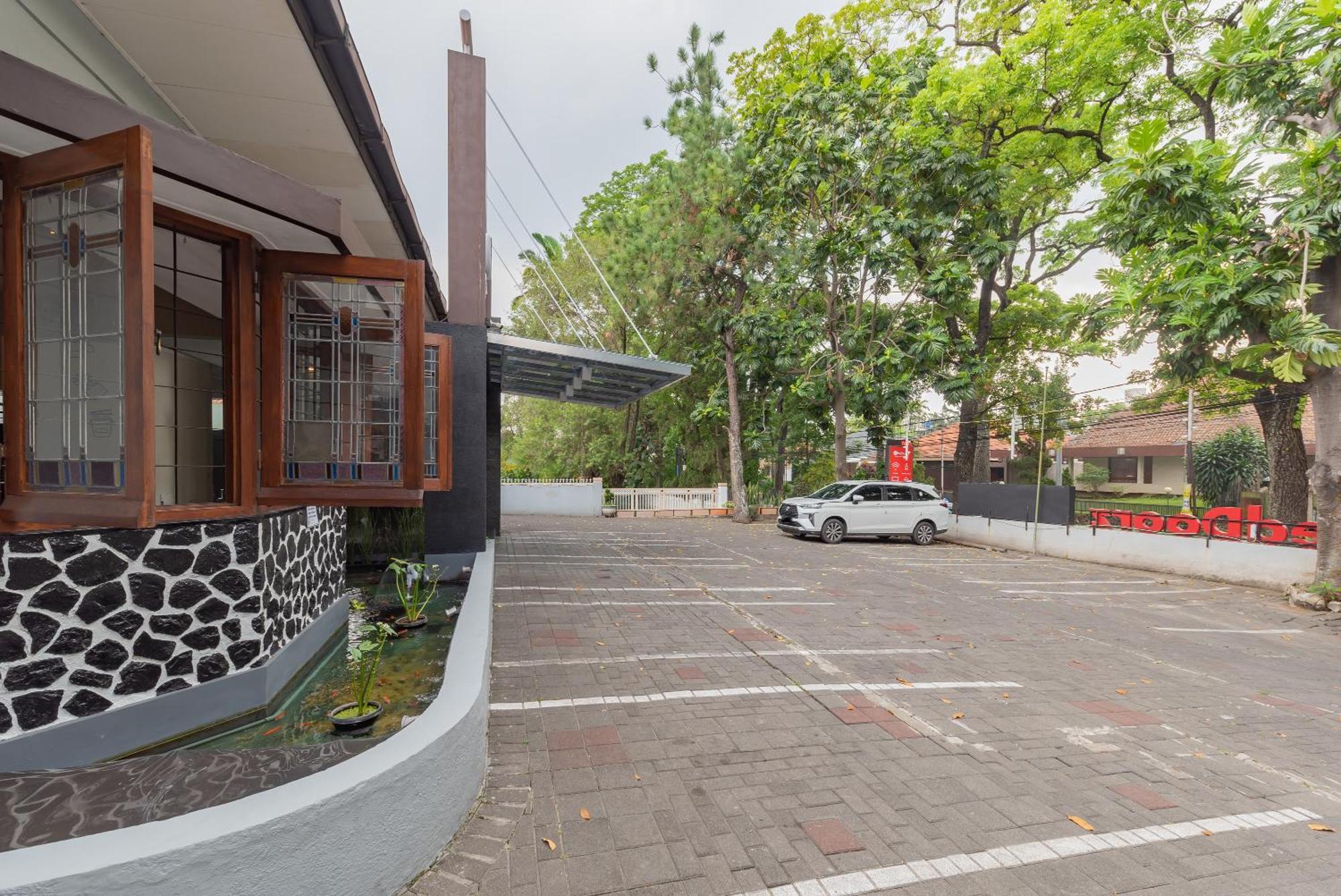 Reddoorz Plus @ Cipaganti Street 3 Bandung Bagian luar foto