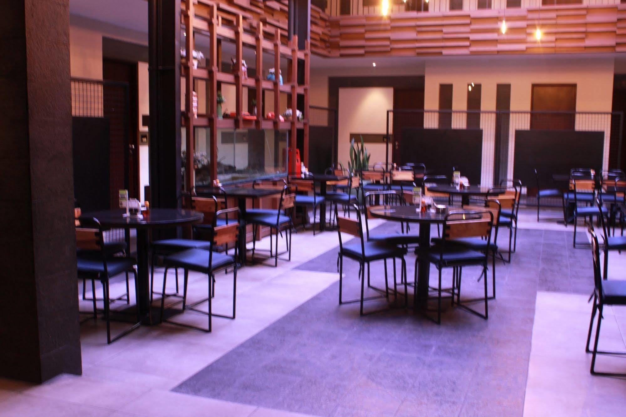 Reddoorz Plus @ Cipaganti Street 3 Bandung Bagian luar foto