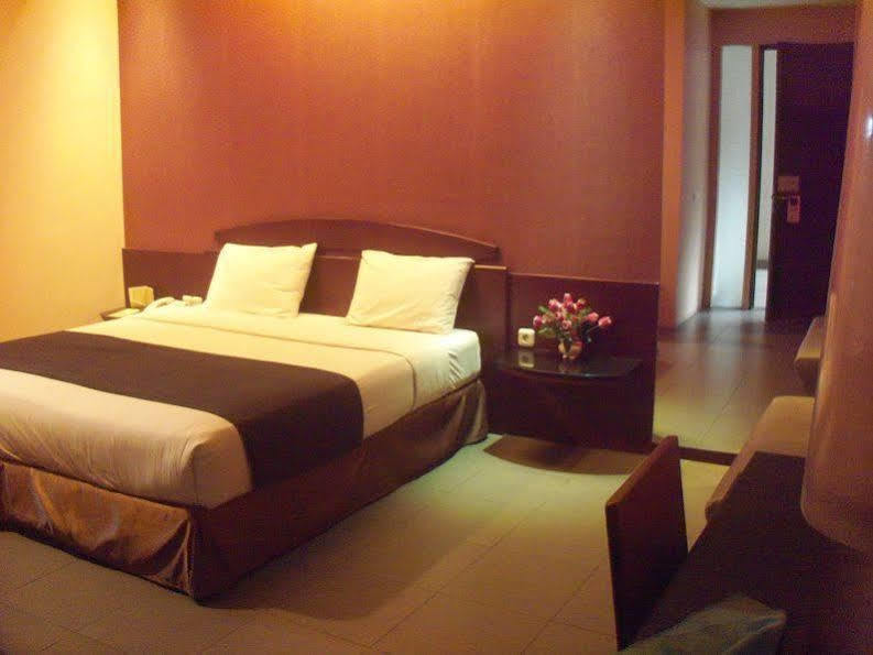 Reddoorz Plus @ Cipaganti Street 3 Bandung Bagian luar foto